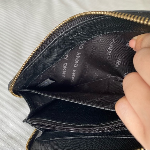 DKNY long wallet - Picture 3 of 6